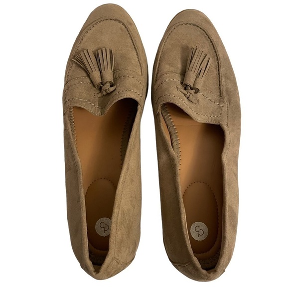 Dress Barn Madison Taupe Tan Faux Suede Tassel Flats Size 9 - Picture 10 of 11